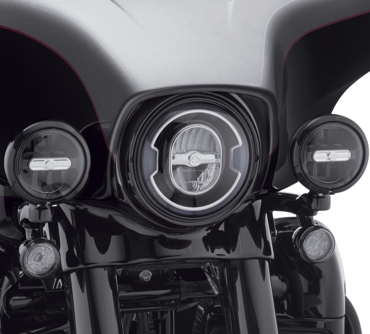 Harley-Davidson touring headlamp with auxiliary passing lamps